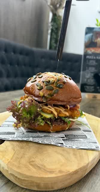 Domáci burger - Pizzeria Tominno