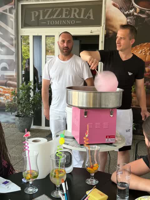 Cukrová vata - Pizzeria Tominno
