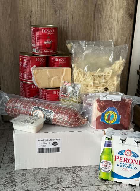 Talianske suroviny, ktoré používame - paradajky Rosso Gargano, prosciutto, syry
